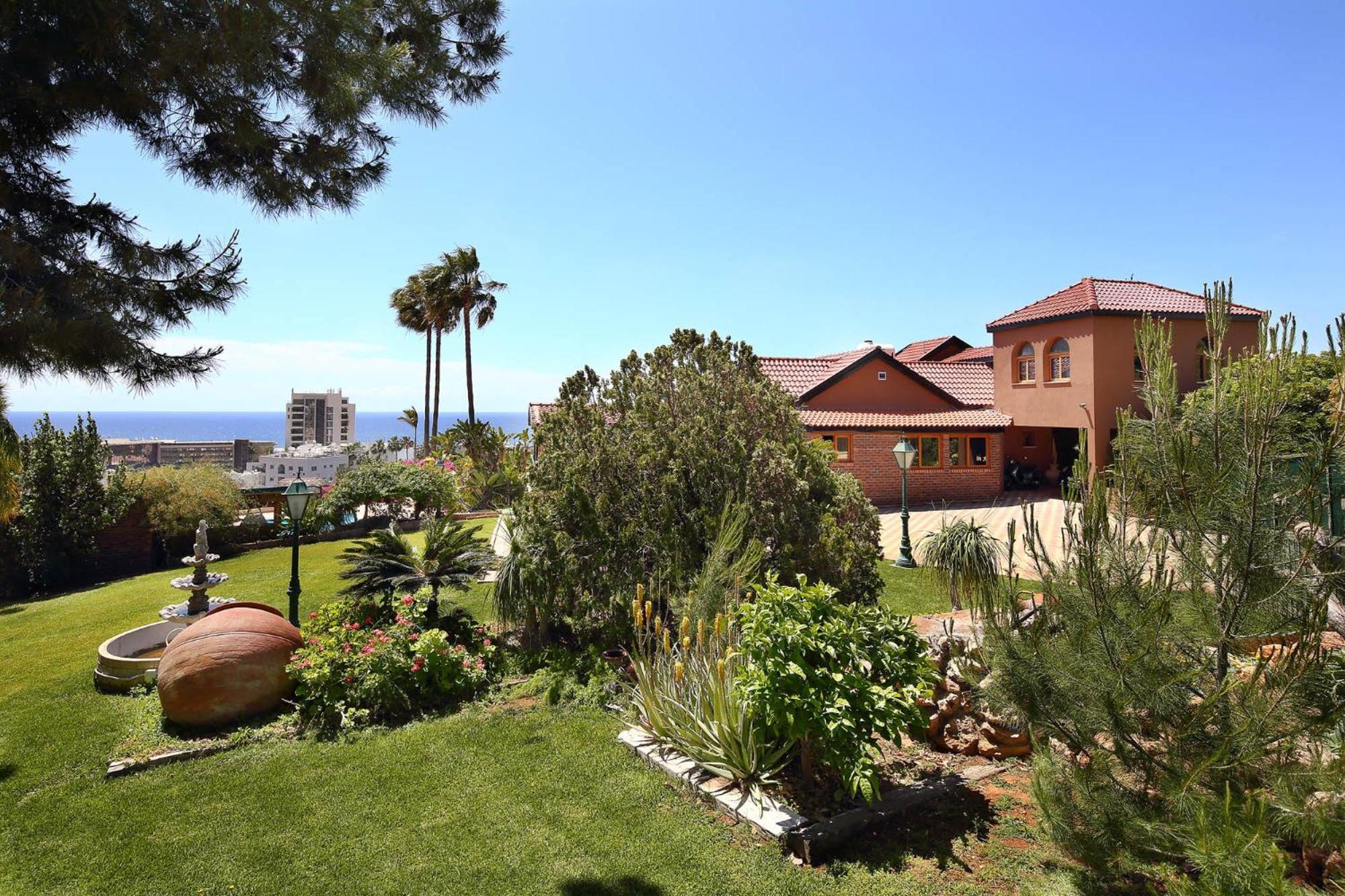 Olive Tree Apartments Лимасол Екстериор снимка