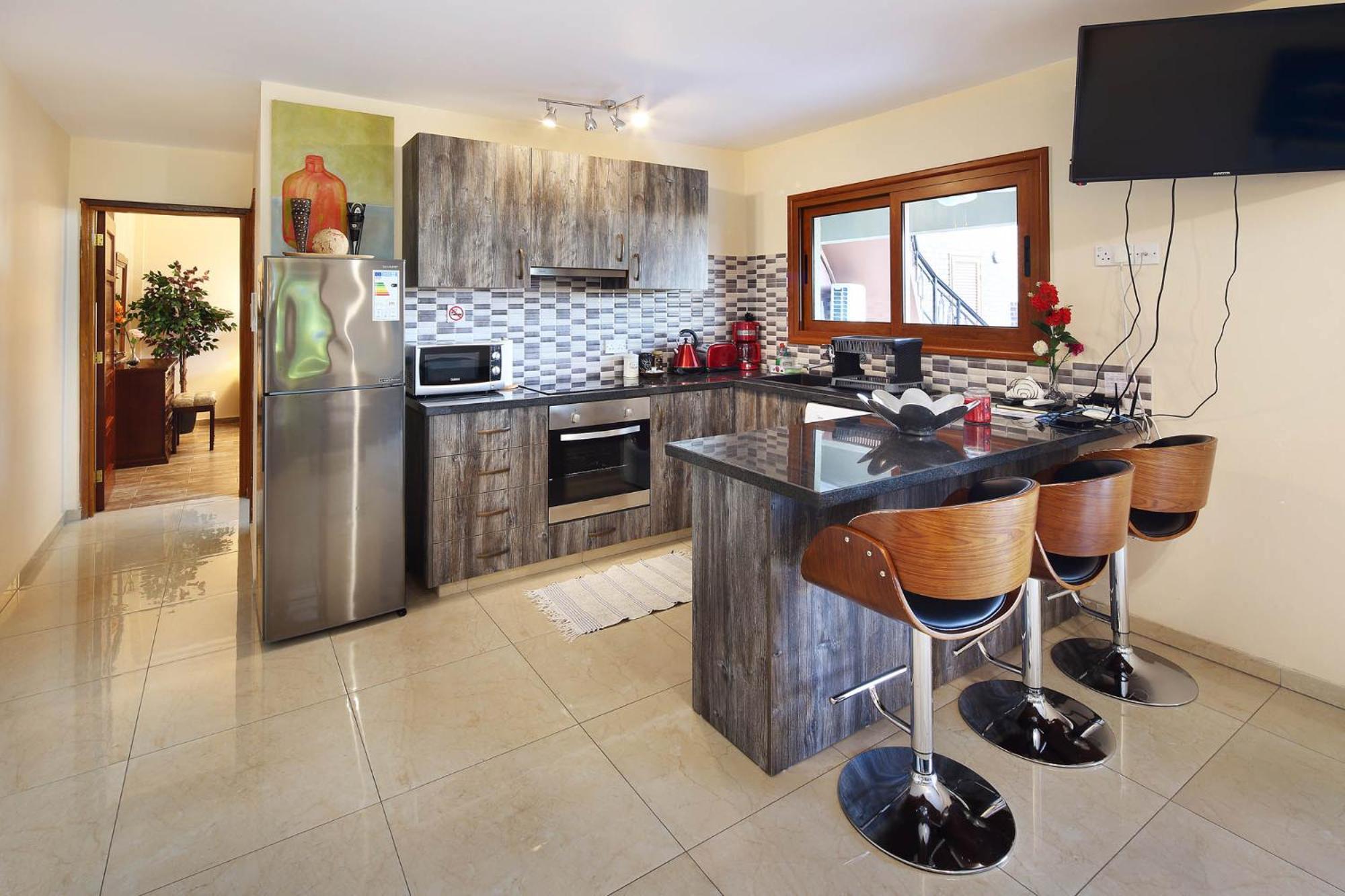 Olive Tree Apartments Лимасол Екстериор снимка